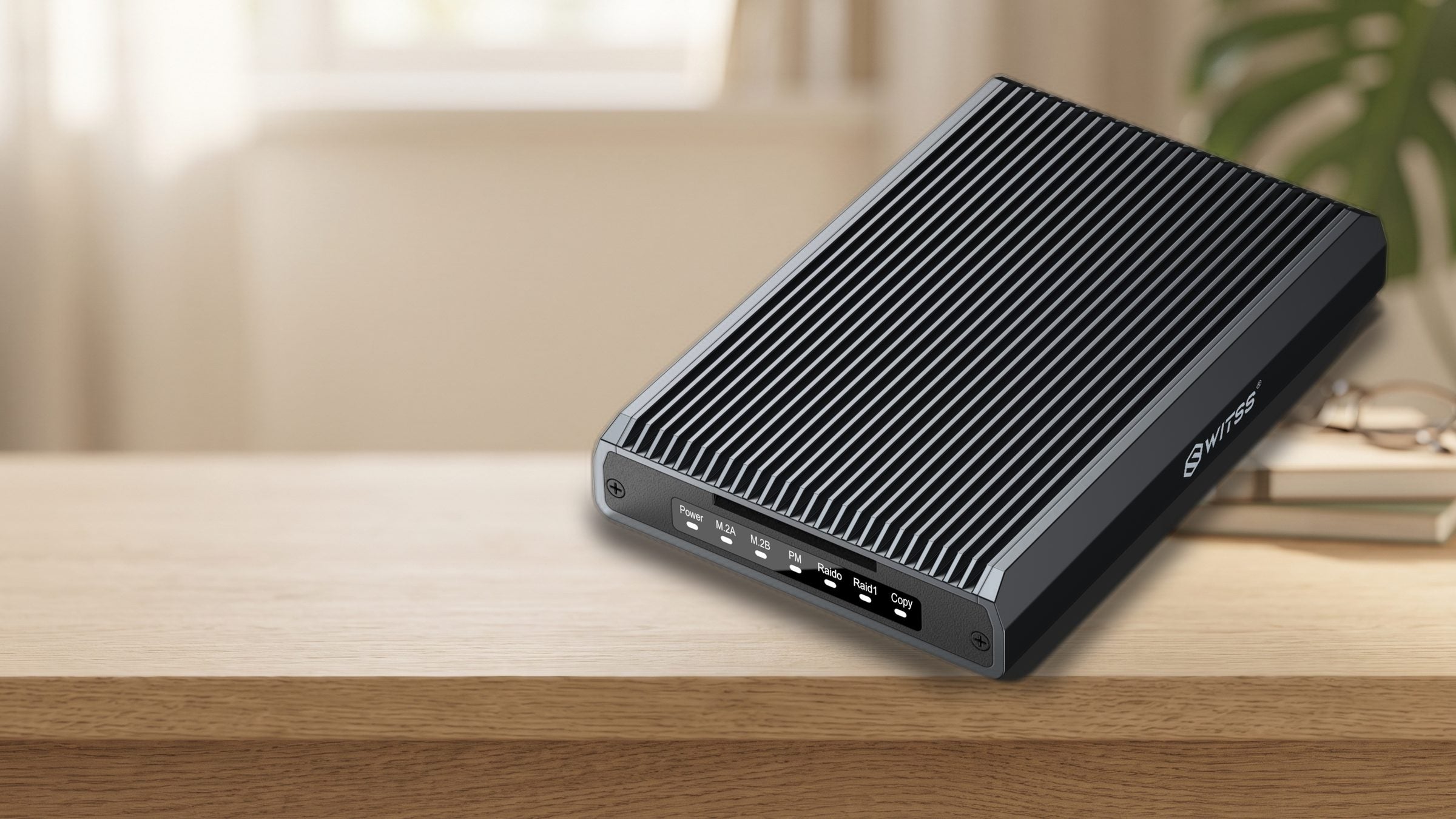 Boîtier SSD M.2 RAID Dual-Bay Switss® en utilisation, image d'ambiance